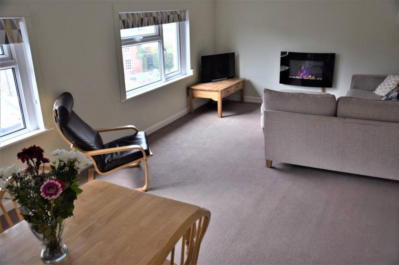 Charming 3-Bed Apartment In Talgarth Powys Brecon Exterior photo